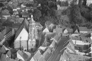 Umgebung der Marienkirche von Westen. Luftbildschrägaufnahme