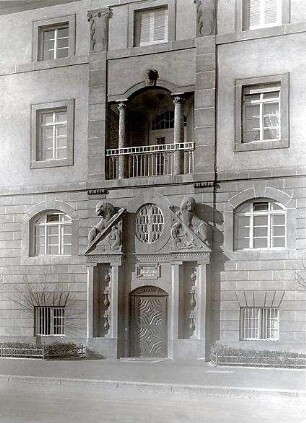 Fischer, Theodor; Schweinfurt (Bayern); Basaltwerke, Verwaltungs-Gebäude - Eingang