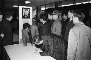 Beileidsbekundungen von Studenten der Technischen Hochschule zum Tod des amerikanischen Präsidenten John F. Kennedy.