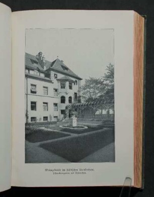 Wohngebäude im städtischen Krankenhaus. Schwesterngarten mit Brünnchen.
