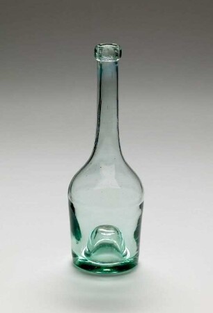Zylinderflasche für Likör
