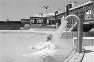 Badebetrieb im Fächerbad