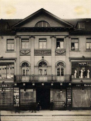 Weinbrenner-Gebäude in Karlsruhe und Umgebung. Warenhaus "Geschwister Knopf", Kaiserstraße 147
