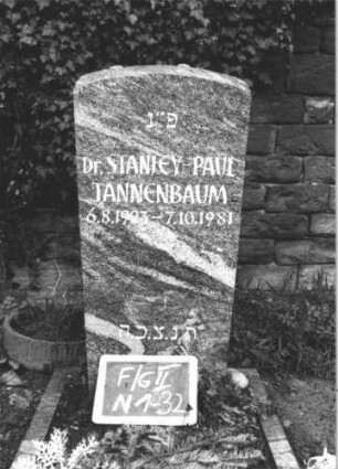 Grabstein F-G II N/1/32