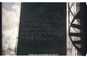 Siehe, der Mensch ist geworden wie unsereiner, daß er weiß, was gut und böse ist. (1. Buch Mose 3)