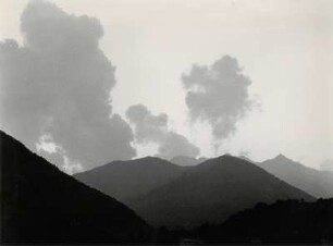 Berge am Nordufer des Comersees