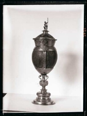 Staatsarchiv; Pokal der Nothhaft von Hohenberg