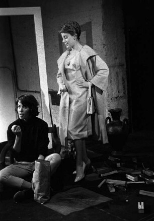 Szenenbilder aus "Noch zehn Minuten bis Buffalo" von Günter Grass und "Die große Wut des Philipp Hotz", Schwank von Max Frisch. Werkstatt Schillertheater Berlin, 1959
