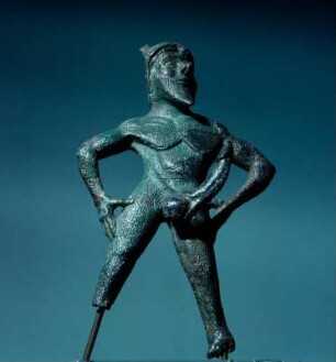 Bronzestatuette eines ithyphallischen Silen : Olympia. Archäologisches Museum. Bronzestatuette eines ithyphallischen Silen, Bronze, 2. Hälfte 6. Jh.