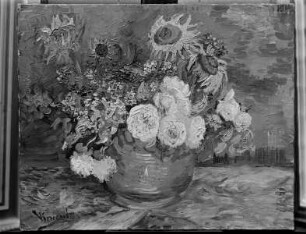 Rosen und Sonnenblumen