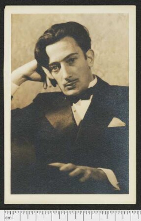 Porträtaufnahme Salvador Dalí
