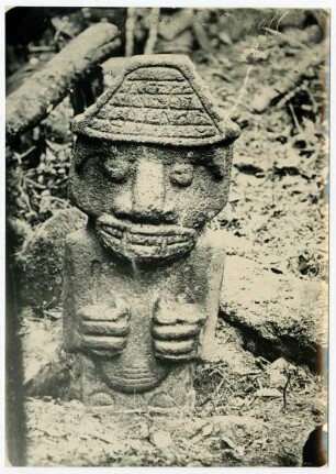 Steinstatue der San-Agustín-Kultur, Kolumbien [Kolumbien . Mystische Steinfiguren aus der San-Agustin-Kultur]