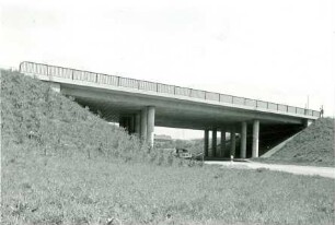 Stahlbetonbrücke, ohne Datum