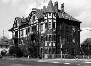 Doppelwohnhaus; Eschwege, Bahnhofstraße 7, Bahnhofstraße 9