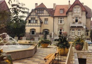 Springbrunnenanlage, Blick in die Lotzingstraße. Detmold. Bismarckstraße