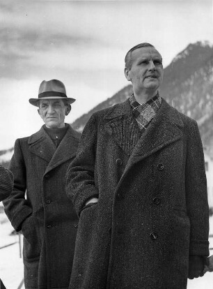 Besuch Goebbels in Hinterstein. Hans Goebbels und ein Zivilist