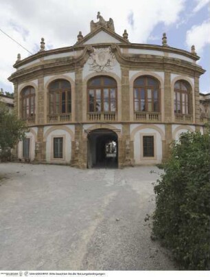 Villa Palagonia, Südfassade