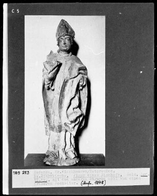 Figur eines Bischofs