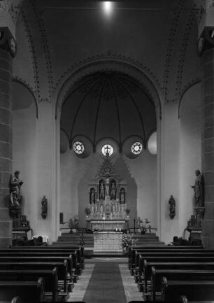 Katholische Pfarrkirche Sankt Arnulf