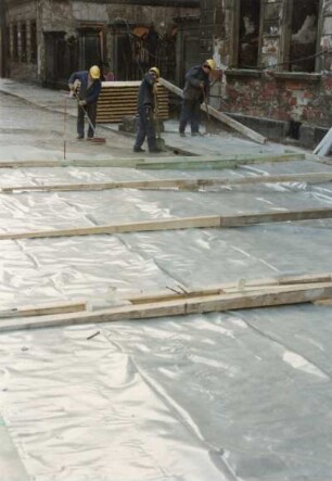 Dresden-Altstadt. Wiederaufbau des Taschenbergpalais, aufgenommen 1993