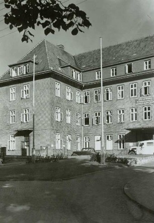 Güstrow. Krankenhaus. Hauptgebäude