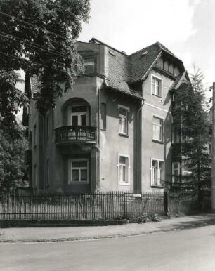 Dresden-Loschwitz, Krügerstraße 15. Wohnhaus (um 1900)