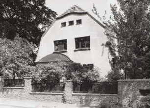 Radebeul, Freiligrathstraße 6. Wohnhaus (1909-1910, P. Steinmetz)