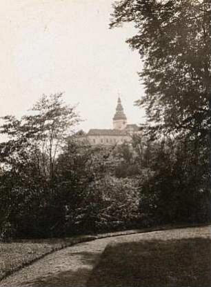 Fiedland (Frydlant/Tschechische Republik). Schloss, Ansicht vom Park aus