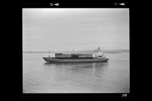 Christopher Meeder (1976), Frachtschiff, G. Peterson, Rendsburg, Bau-Nr. 559