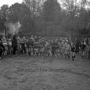 Peter-Frandsen-Gedächtnislauf: Bürgerpark: Teilnehmer beim Start