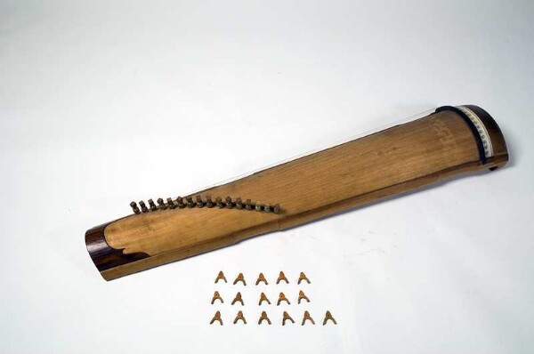 Half-tube zither