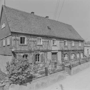 Göda Fachwerkhaus : Göda. Drogerie Theodor Mies, Umgebindehaus. Straßenansicht