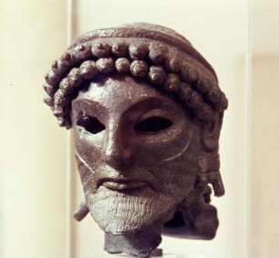 Zeus aus Olympia (Fragment) : Athen. Archäologisches Nationalmuseum. Kopf des Zeus, Ende 6. Jh. v. Chr.