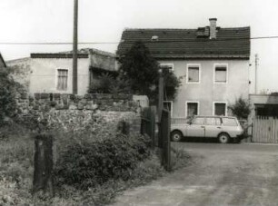 Dresden-Kaditz, Altkaditz 26. Dreiseithof. Bruchsteinmauer, Hofseite
