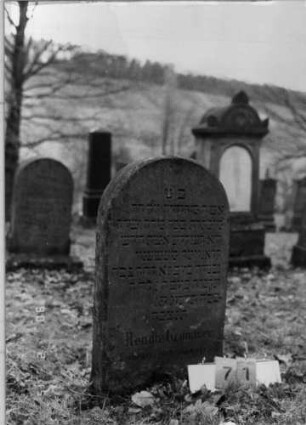 Grabstein 71