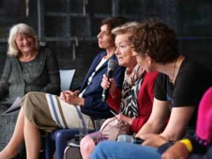 Veranstaltung 50 Jahre Neue Frauenbewegung am 11./12. September 2021; Die Zukunft der Frauenarbeit