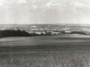 Chemnitz. Blick vom Adelsberg auf Stadtteile Gablenz und Adelsberg mit Hans-Beimler-Wohngebiet