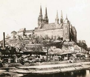 Meißen. Burgberg mit Albrechtsburg und Dom. Blick von der Elbe