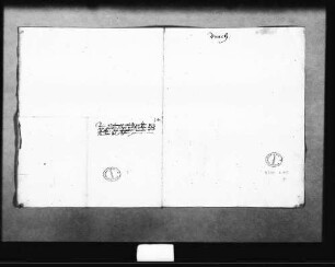 Zwei Aufrisse (Folio, Folio Doppelblatt), auf dem Doppelblatt separate Ansicht einer Mauer; drei Grundrisse: Erdgeschoss, oberer Stock ("ander grundt") und Dachgeschoss (3 Folio)