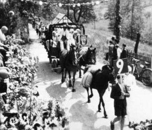 Triebischtal-Garsebach. Müllerfestwagen beim Heimat- und Schulfest in Garsebach, 1956/57, Repro