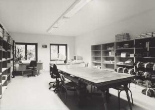 Sächsische Landesbibliothek - Staats- und Universitätsbibliothek Dresden. Außenstelle Deutsche Fotothek. 2. Obergeschoss. Dienstzimmer für Projekt Marburger Index (zugleich Beratungsraum) : Dresden-Neustadt, Bautzner Straße 19. Sächsische Landesbibliothek - Staats- und Universitätsbibliothek Dresden. Außenstelle Deutsche Fotothek. 2. Obergeschoss. Dienstzimmer für Projekt Marburger Index (zugleich Beratungsraum)