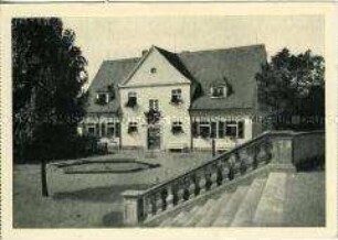 Als Kindererholungsheim der Arbeiterwohlfahrt genutztes Haus im Barockgarten Großsedlitz