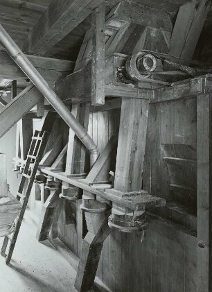 Deutschland. Modernisierte Windmühle, Inneres, Sackboden