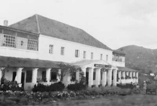 Gasthof "Weißes Rössl" : Blick auf das Gebäude des Hotels "Weißes Rössl".