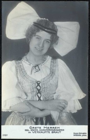 Grete Merrem-Nikisch als Marie : Grete Merrem-Nikisch als Marie in "Die verkaufte Braut" von Bedrich Smetana. Sächsische Hofoper Dresden, 1916. Fotografie (Weltpostkarte) von Hugo Erfurth. Dresden, 1917