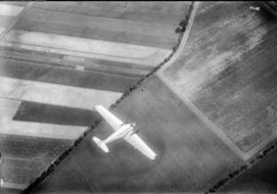 Dessau, Flugzeug Junkers G 24 im Flug