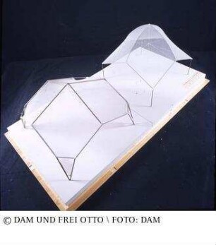 Addierbare Zelteinheiten I - Modellstudie zweier Zelteinheiten