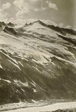 Österreich. Hohe Tauern. Venedigergruppe. Schlieferspitze (3290 m) von der Kürsingerhütte gesehen