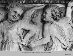 Außenkanzel : Kanzelkorb mit Puttenreliefs : Puttenreliefs