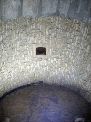 Stadtbefestigung - Stadttor (oberes Tor)-Durchfahrt mit Deckengewölbe und Mordloch